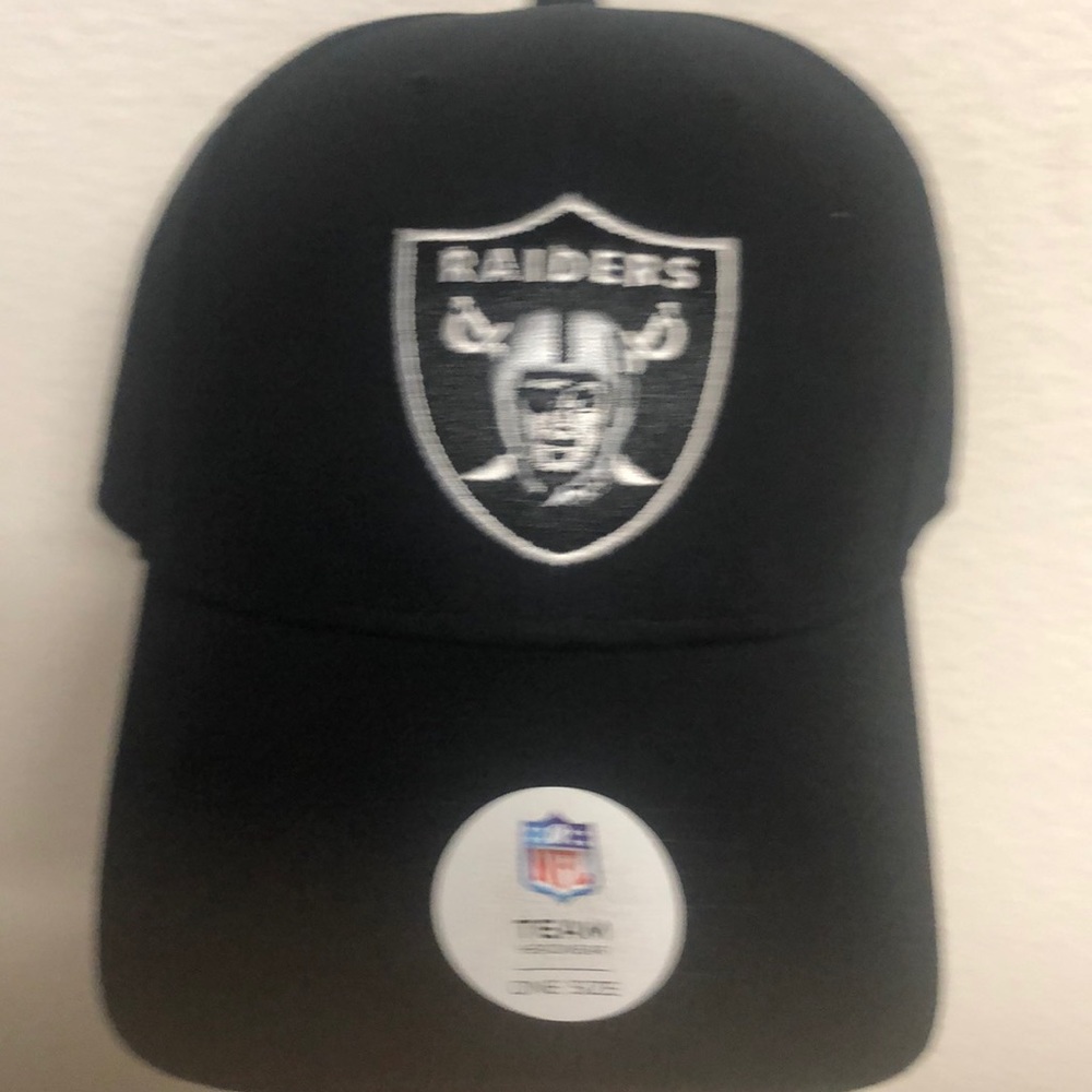 Raiders classic Velcro strap hat